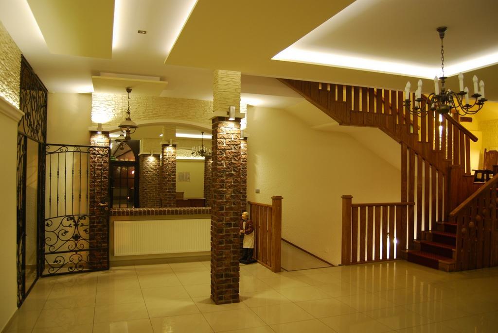 Zajazd Boryna Wieluń Exterior foto